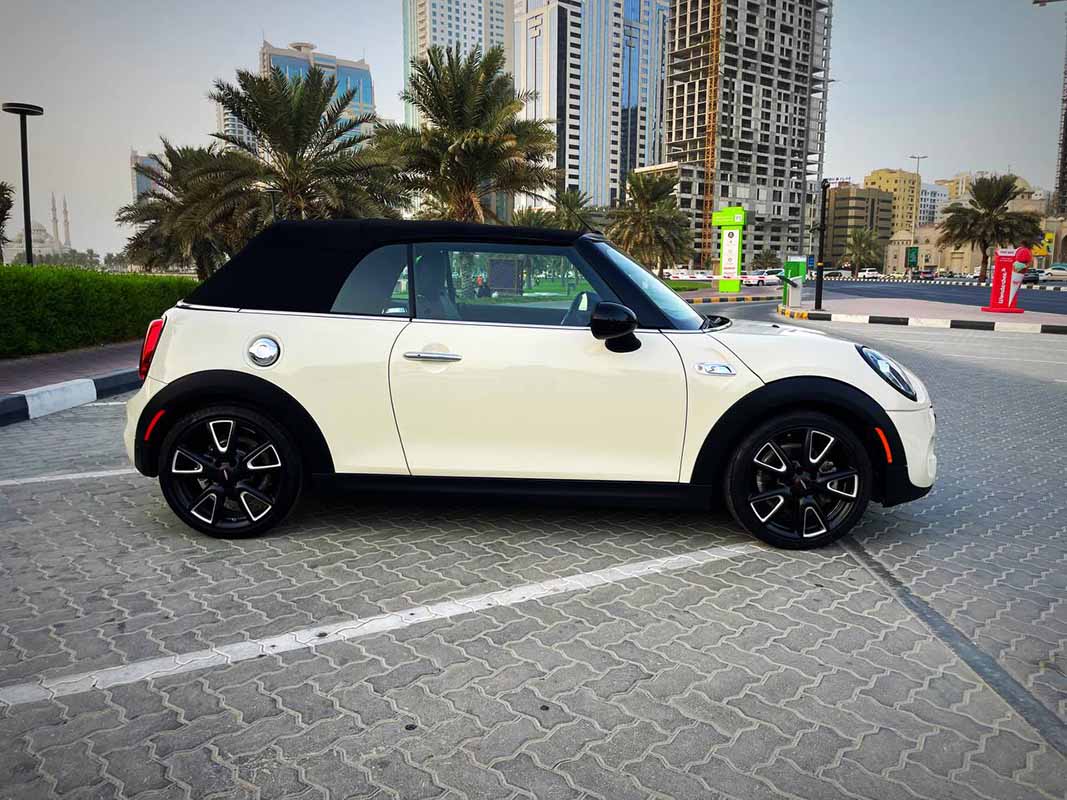 Mini Cooper convertible (White)