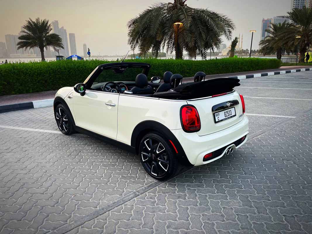 Mini Cooper convertible (White)