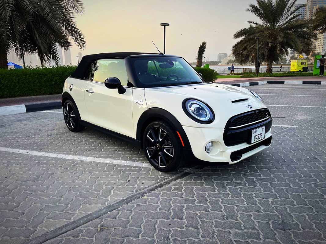 Mini Cooper convertible (White)