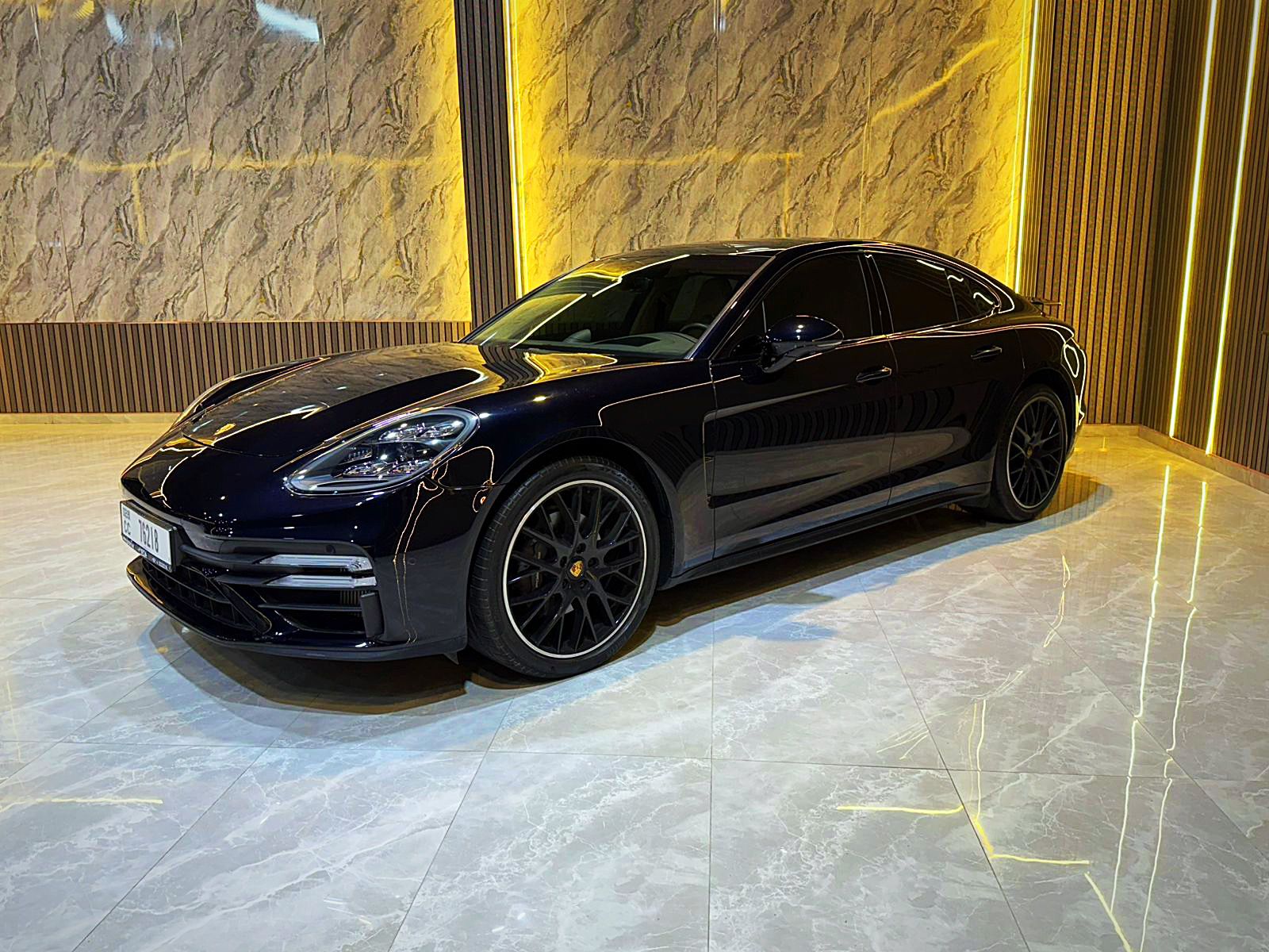 Porsche Panamera 4