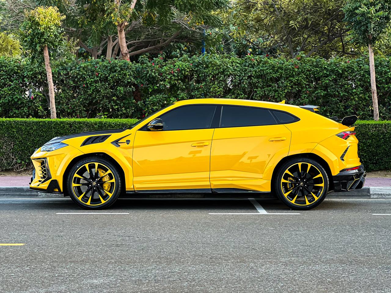 Lamborgini Urus mansory