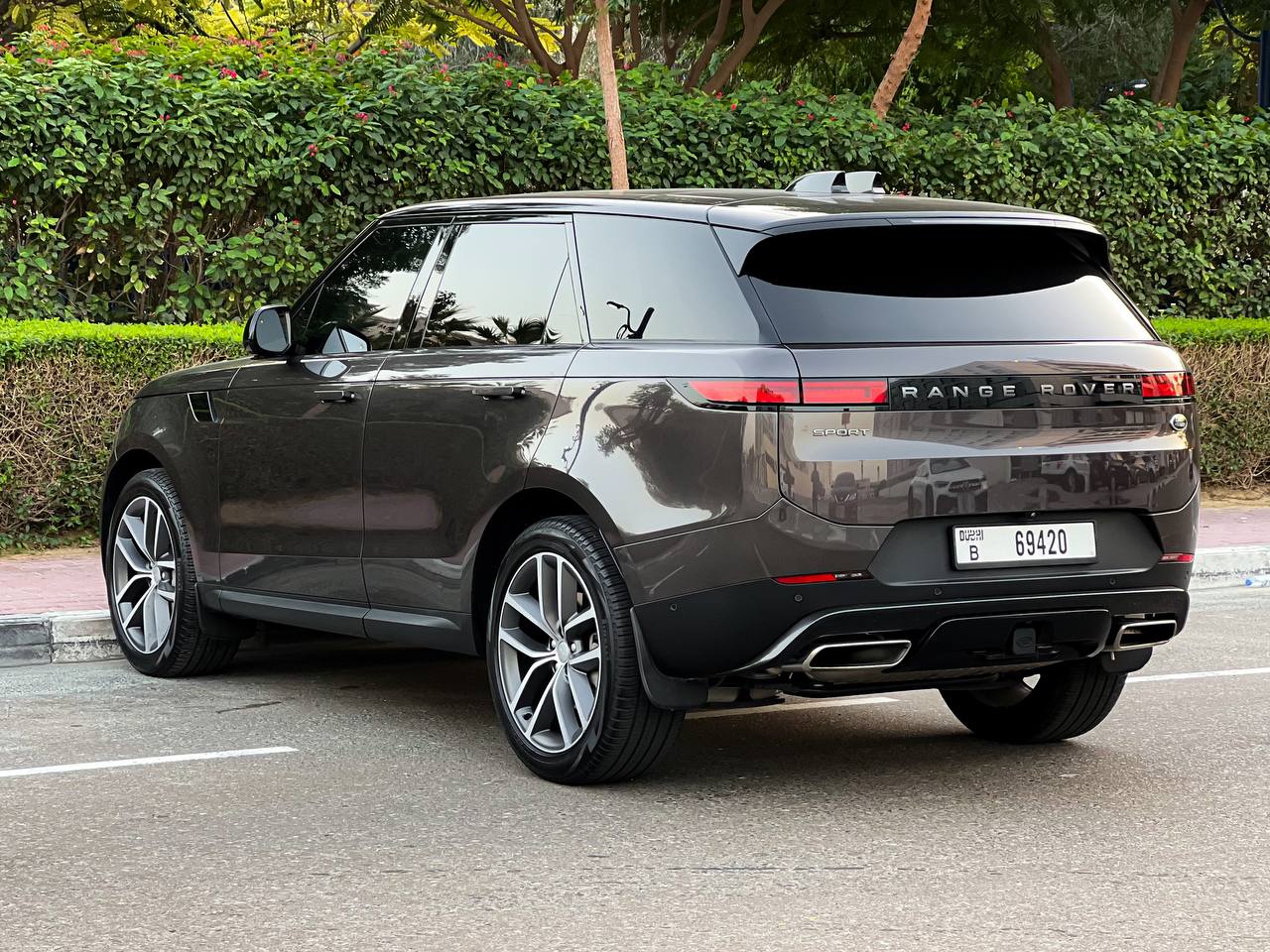 Range Rover Sport brown