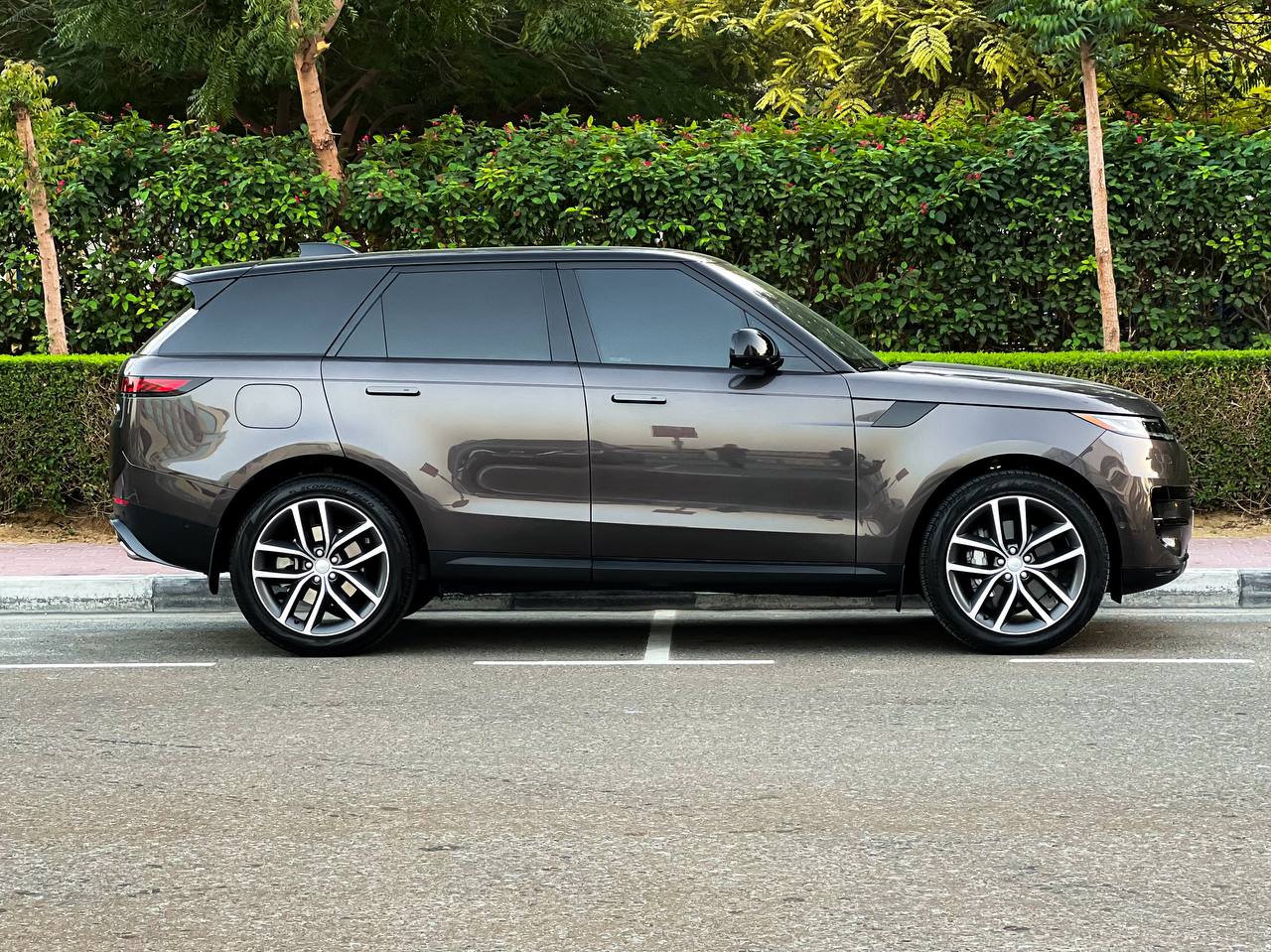 Range Rover Sport brown