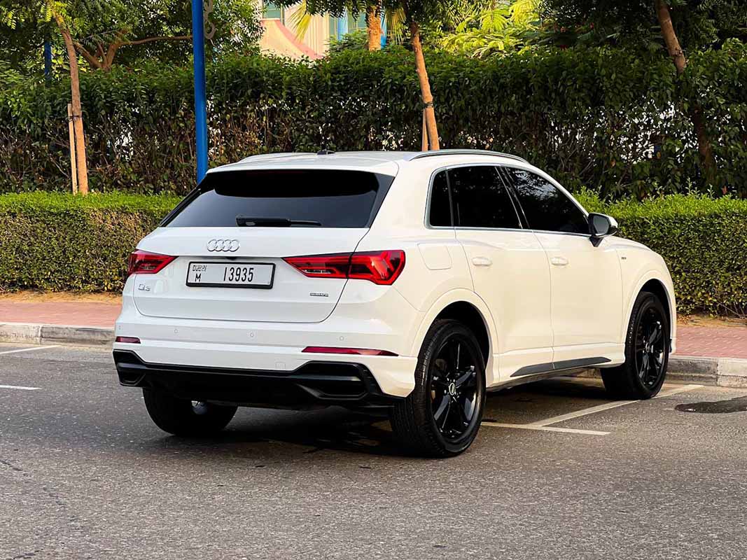 Audi Q3 S line