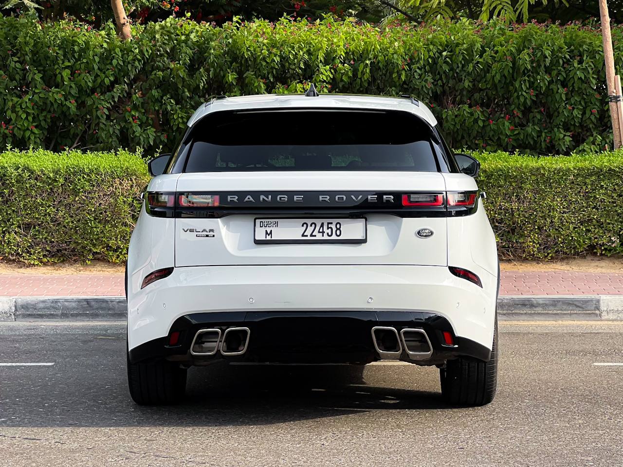 Range Rover Velar white