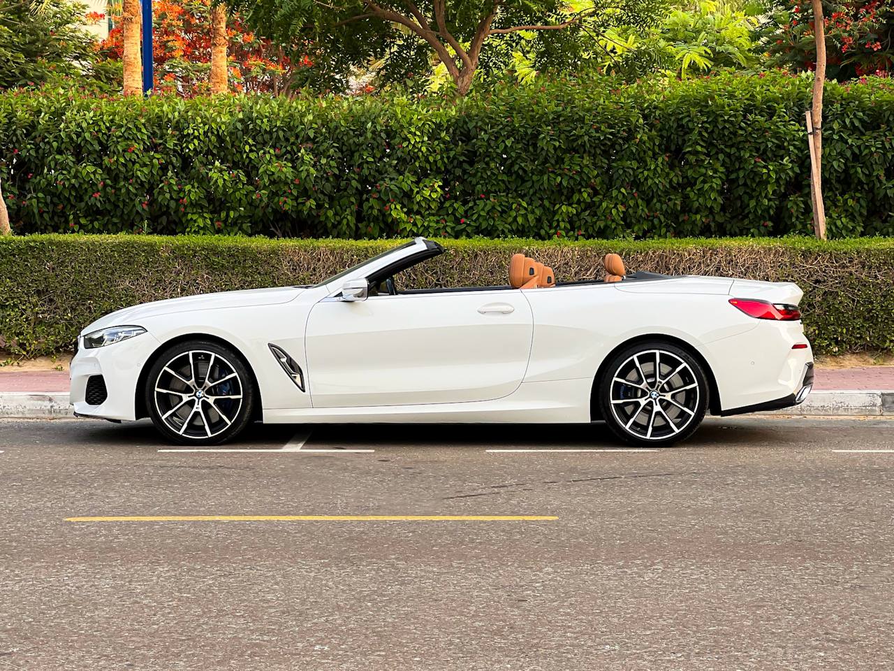 BMW 850 convertible