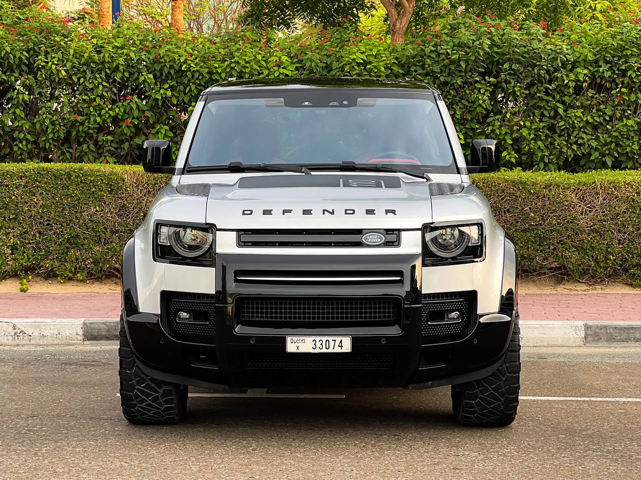 Range Rover Defender (Grey)