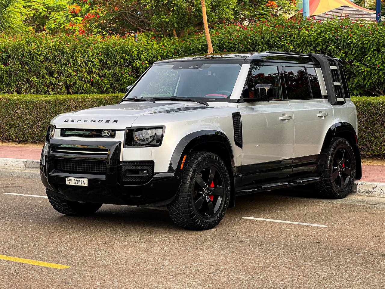 Range Rover Defender (Grey)