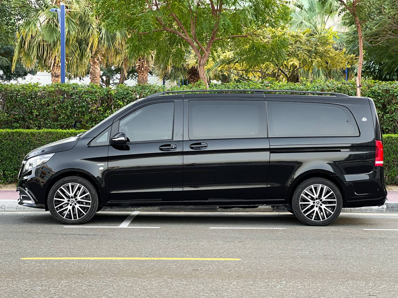 Mercedes Vito maybach (Black)