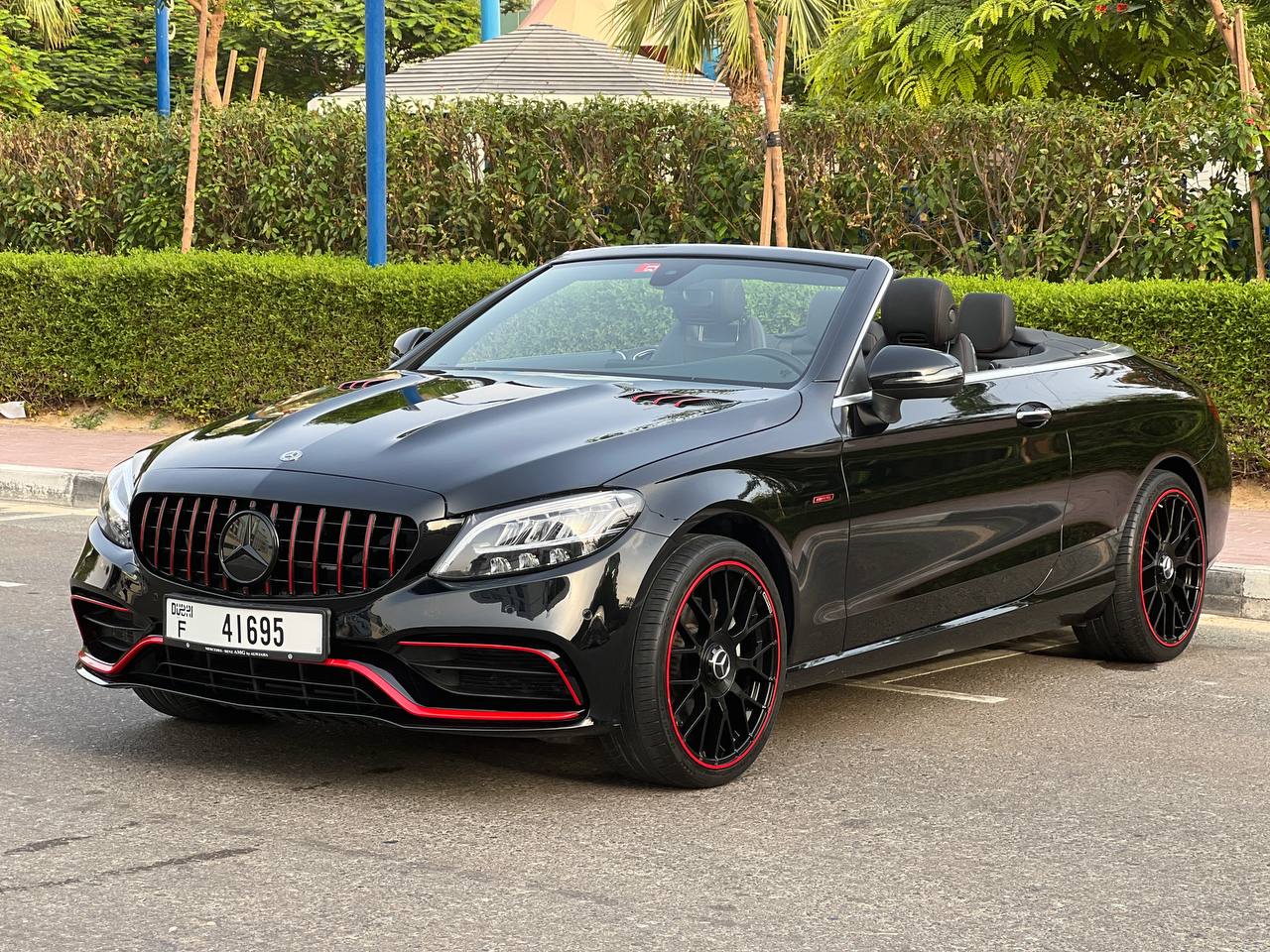 Mercedes C300 convertible (Black)