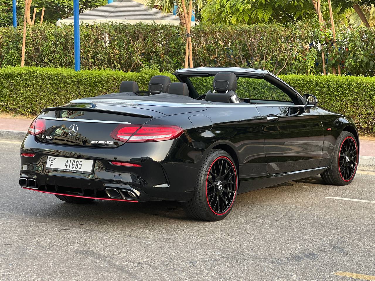 Mercedes C300 convertible (Black)