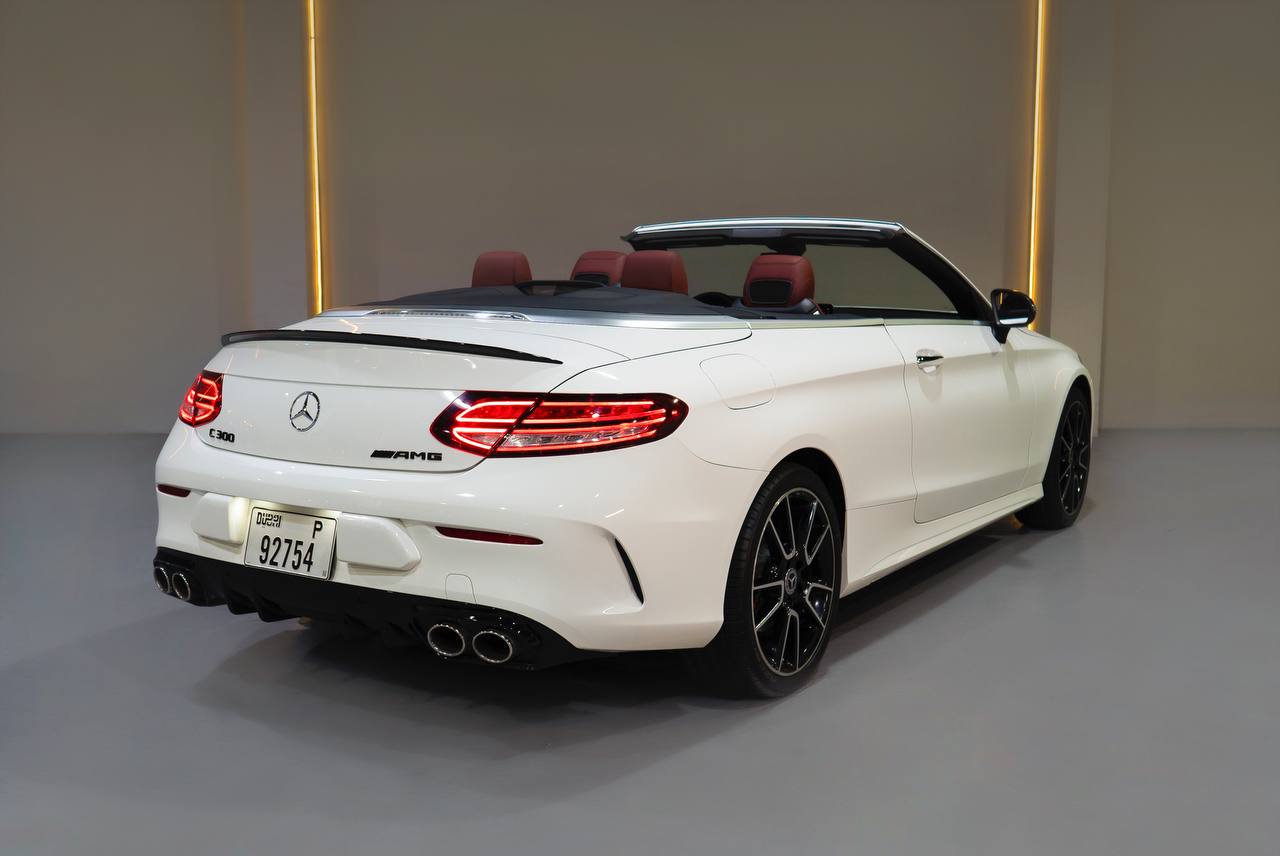 Mercedes C300 convertible (White)