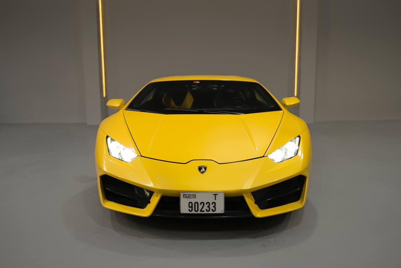  Lamborghini Huracan (Yellow)