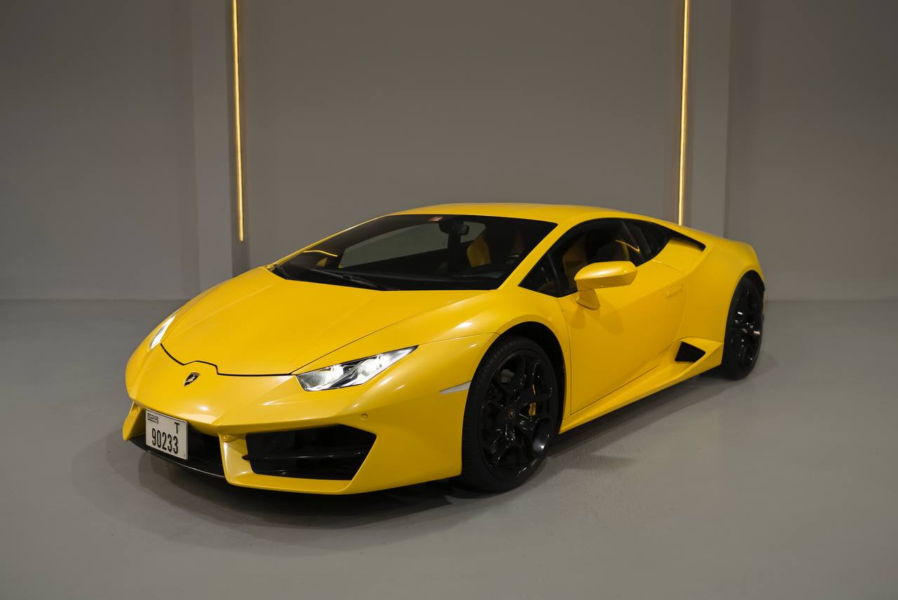  Lamborghini Huracan (Yellow)