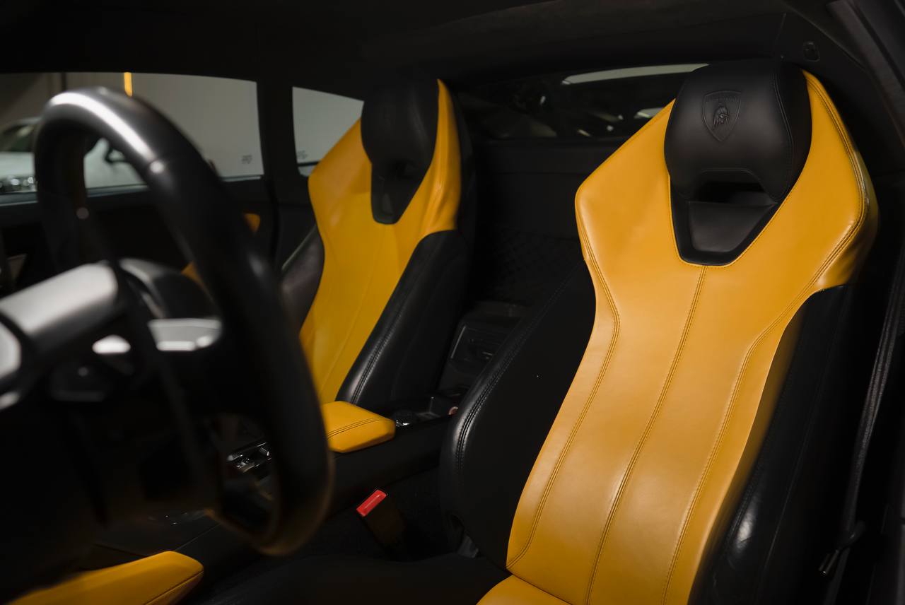  Lamborghini Huracan (Yellow)