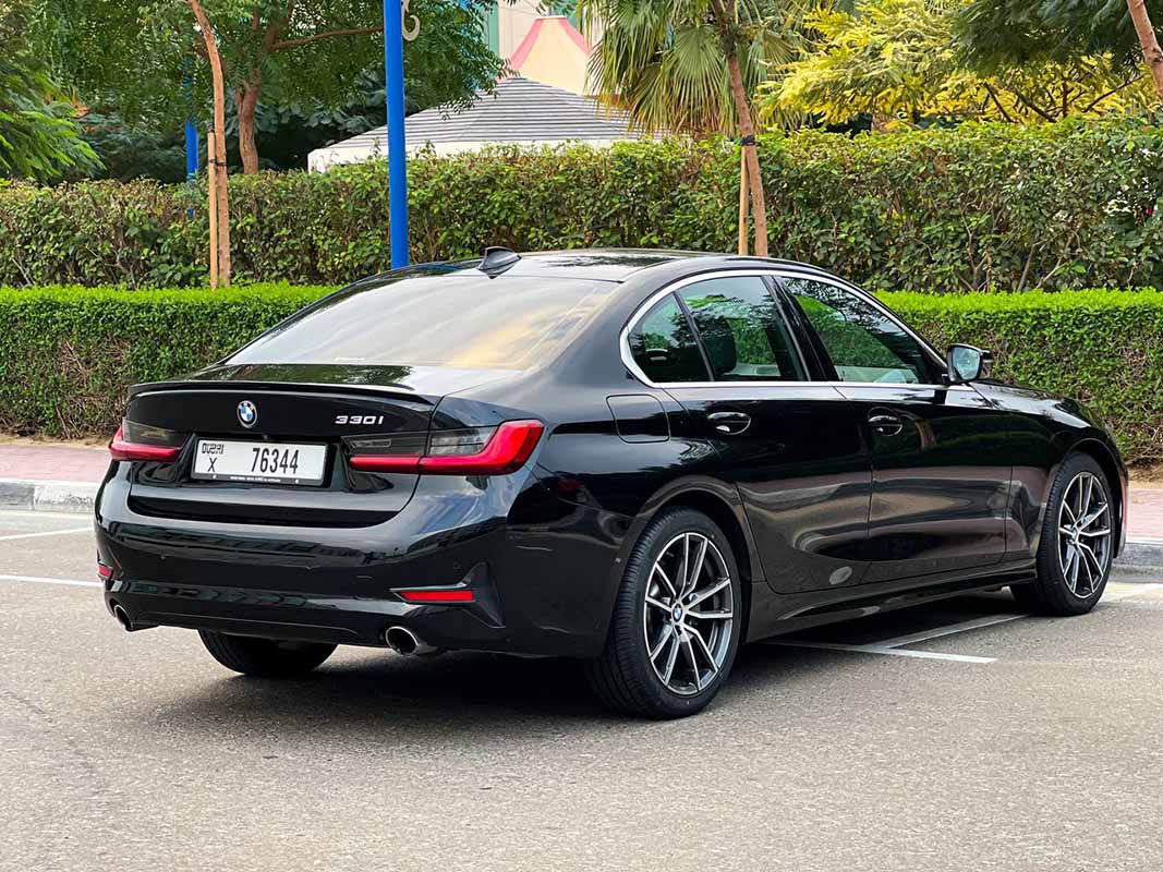 BMW 330i (Black)