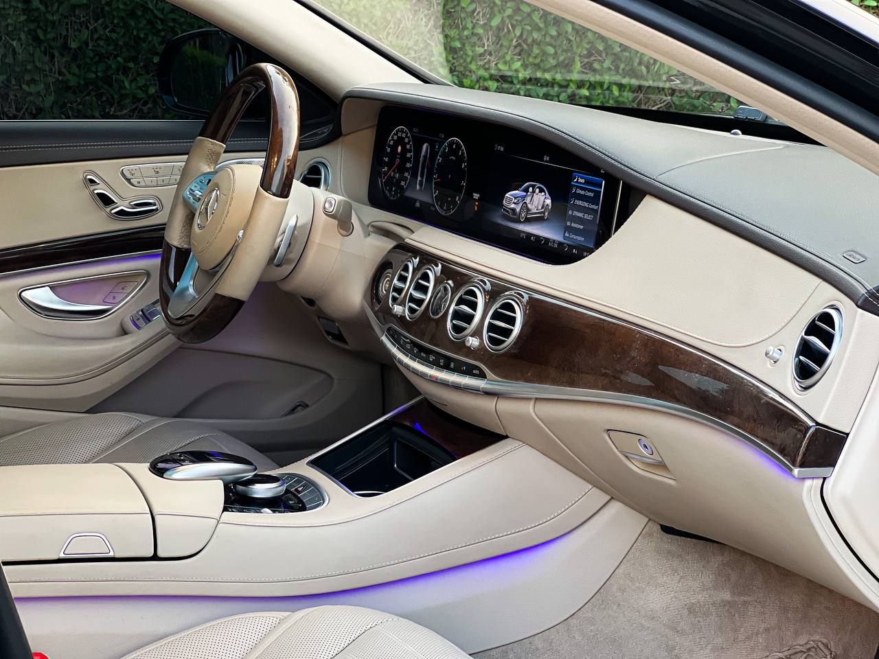 Mercedes  S560