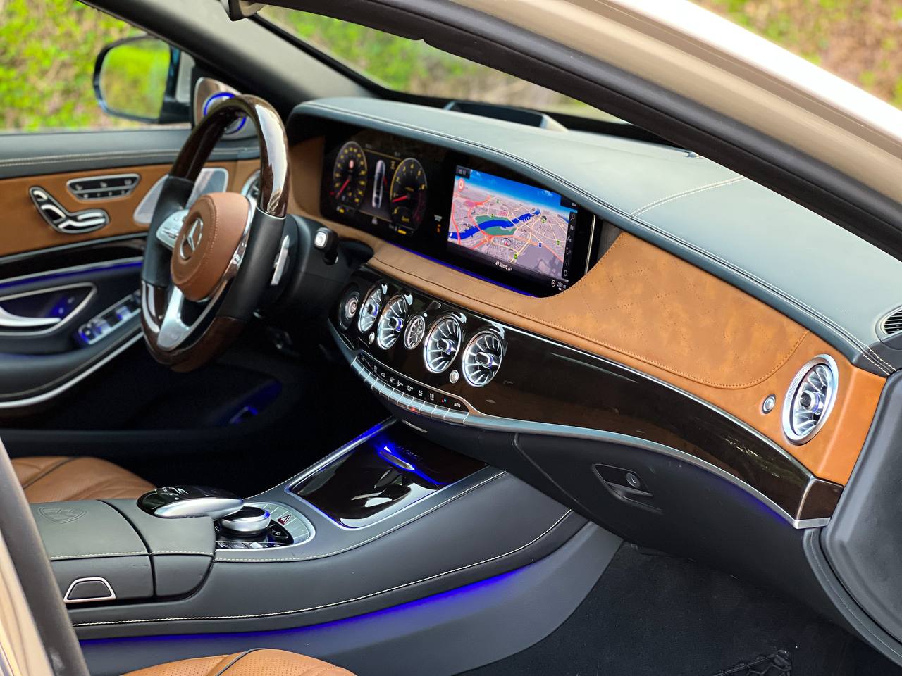 Mercedes S560 maybach