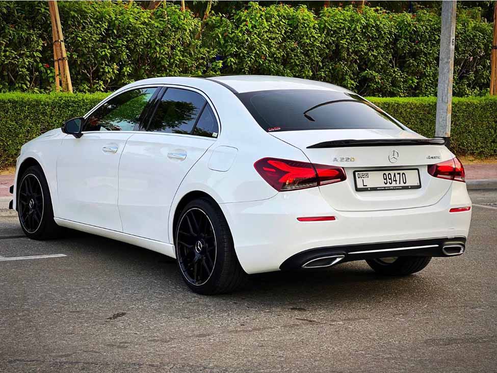 Mercedes A 220 (White)