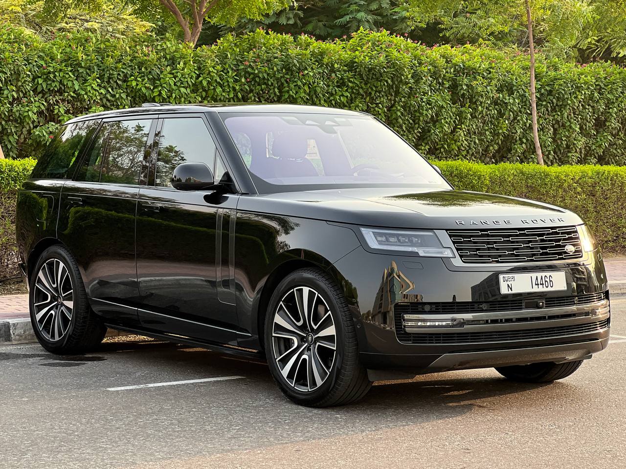 Range Rover Vogue black