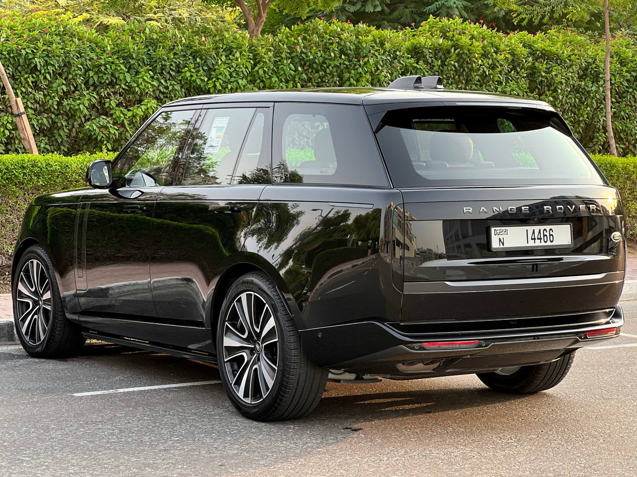 Range Rover Vogue black