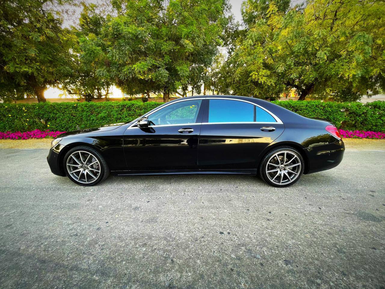 Mercedes S560 (Black)