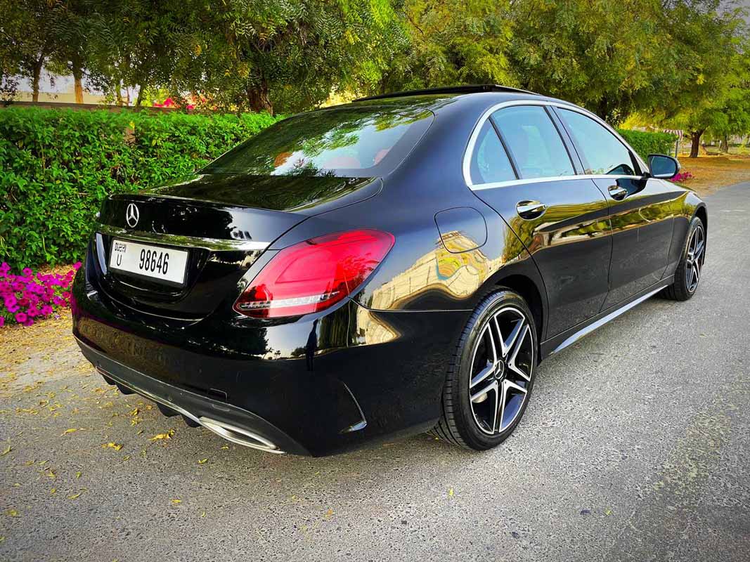 Mercedes C 300 (Black)